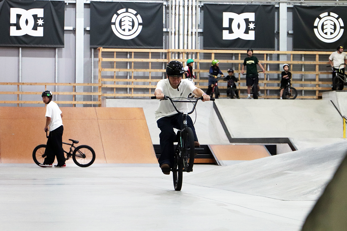 はじめてのBMXにRAWをチョイス。カスタムしたバイクをチェック