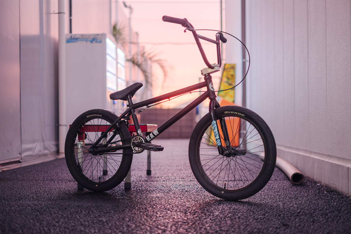 はじめてのBMXにRAWをチョイス。カスタムしたバイクをチェック